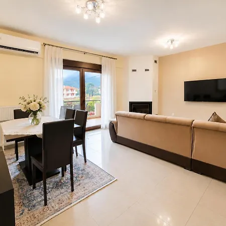 Lirtzis Deluxe Villa *