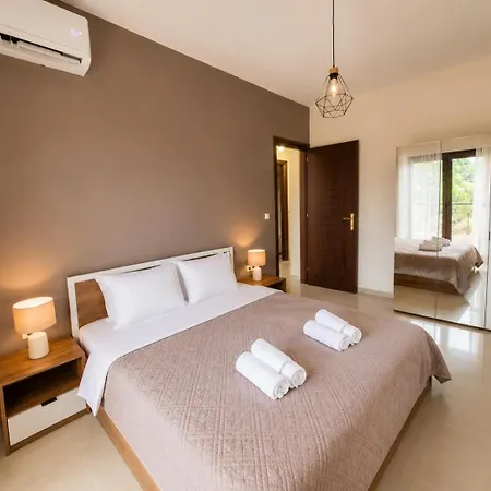 Villa Lirtzis Deluxe