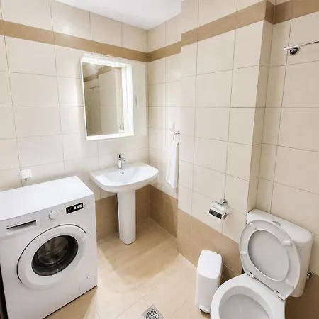 Lirtzis Deluxe Villa Polígirosz